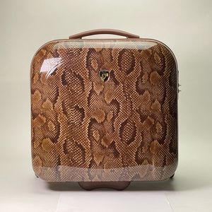 Heys  Rollerbag and Suitcase and accessories